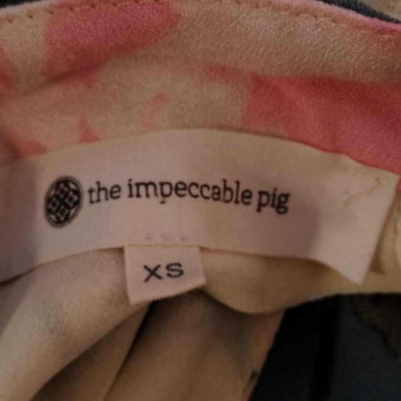 The Impeccable Pig Gray Floral Front Cutout Dress. Size XS - Picture 7 of 9